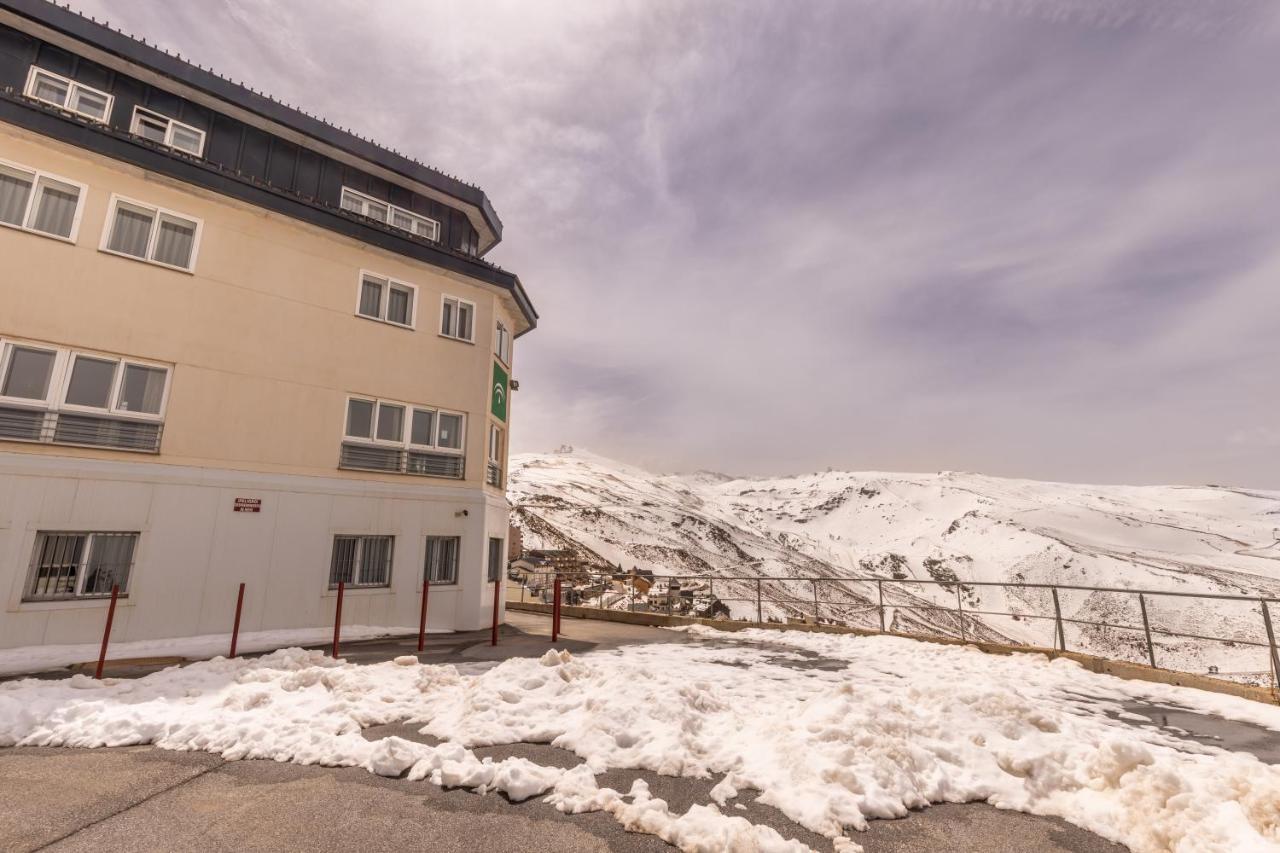 Albergue Inturjoven Sierra Nevada Exterior foto