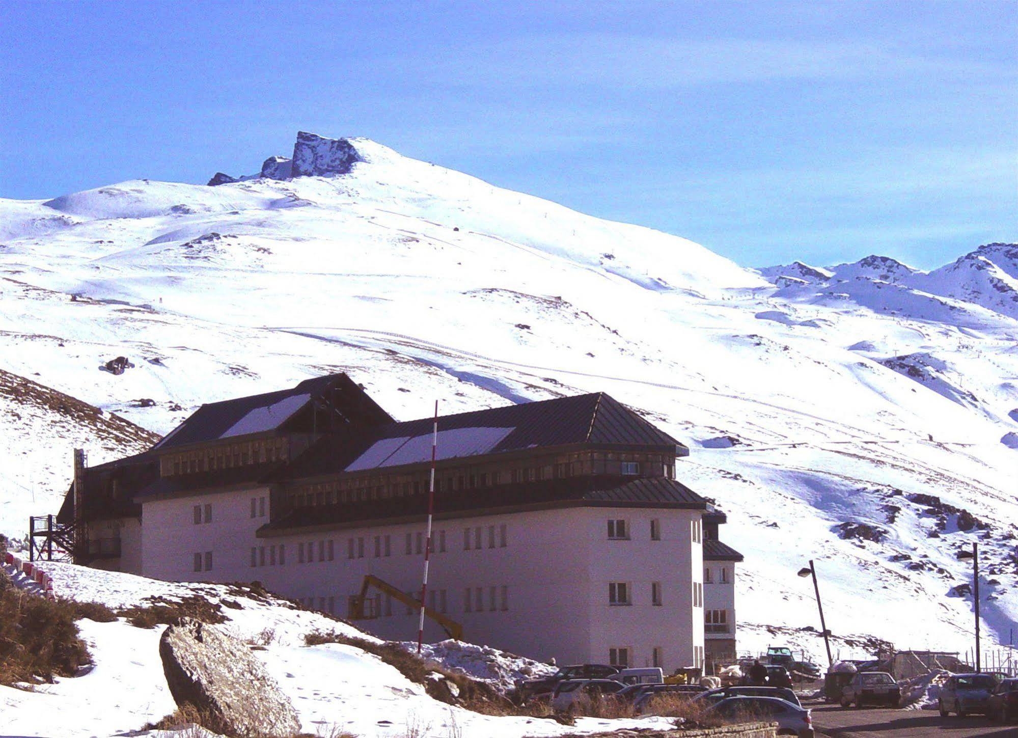 Albergue Inturjoven Sierra Nevada Exterior foto